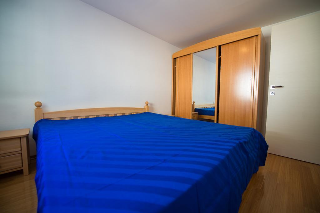 Apartments Karlo บาชกาโวดา ห้อง รูปภาพ