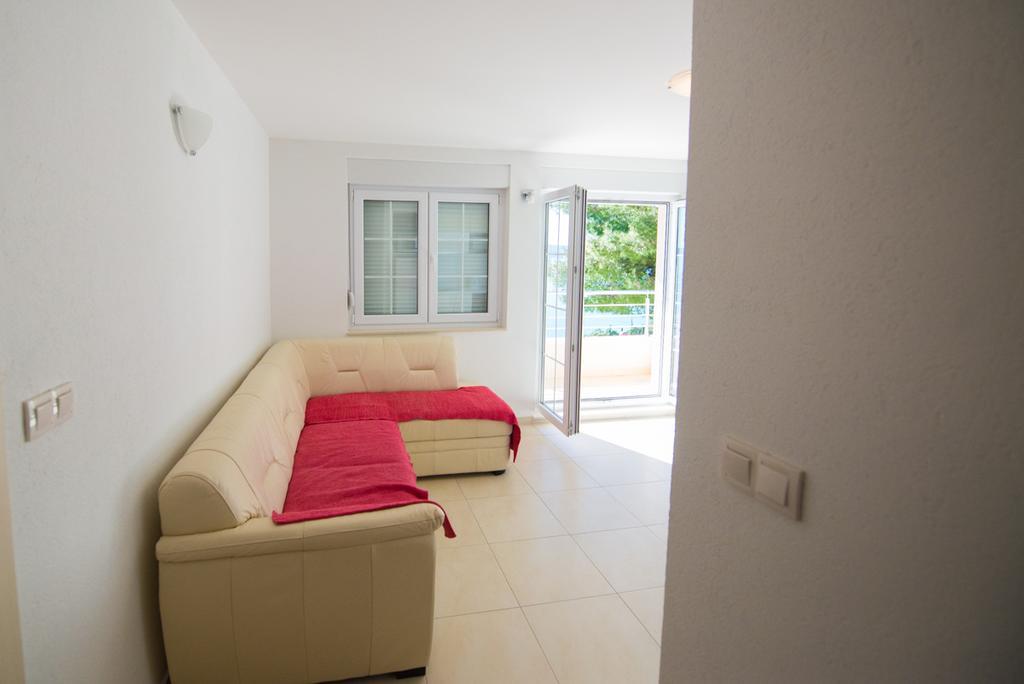 Apartments Karlo บาชกาโวดา ห้อง รูปภาพ