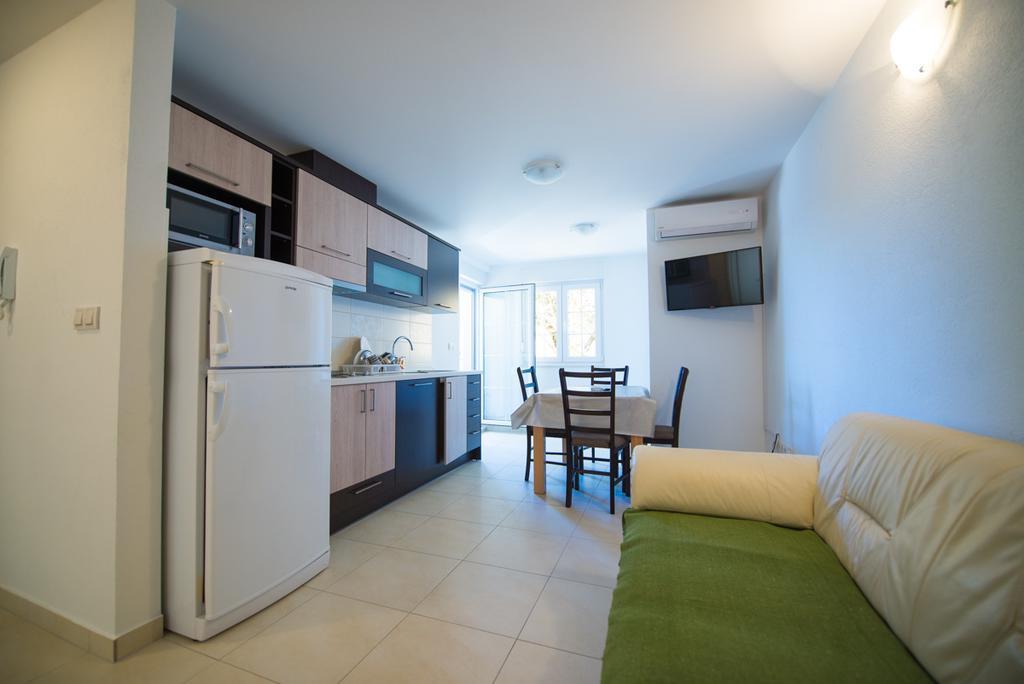 Apartments Karlo บาชกาโวดา ห้อง รูปภาพ