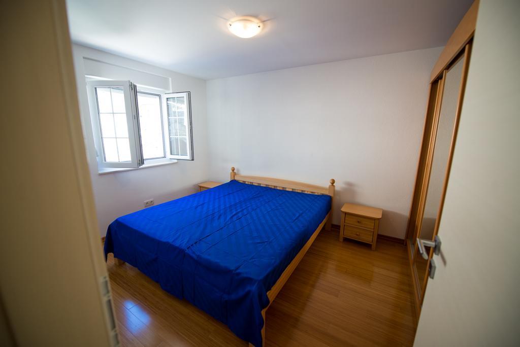Apartments Karlo บาชกาโวดา ภายนอก รูปภาพ